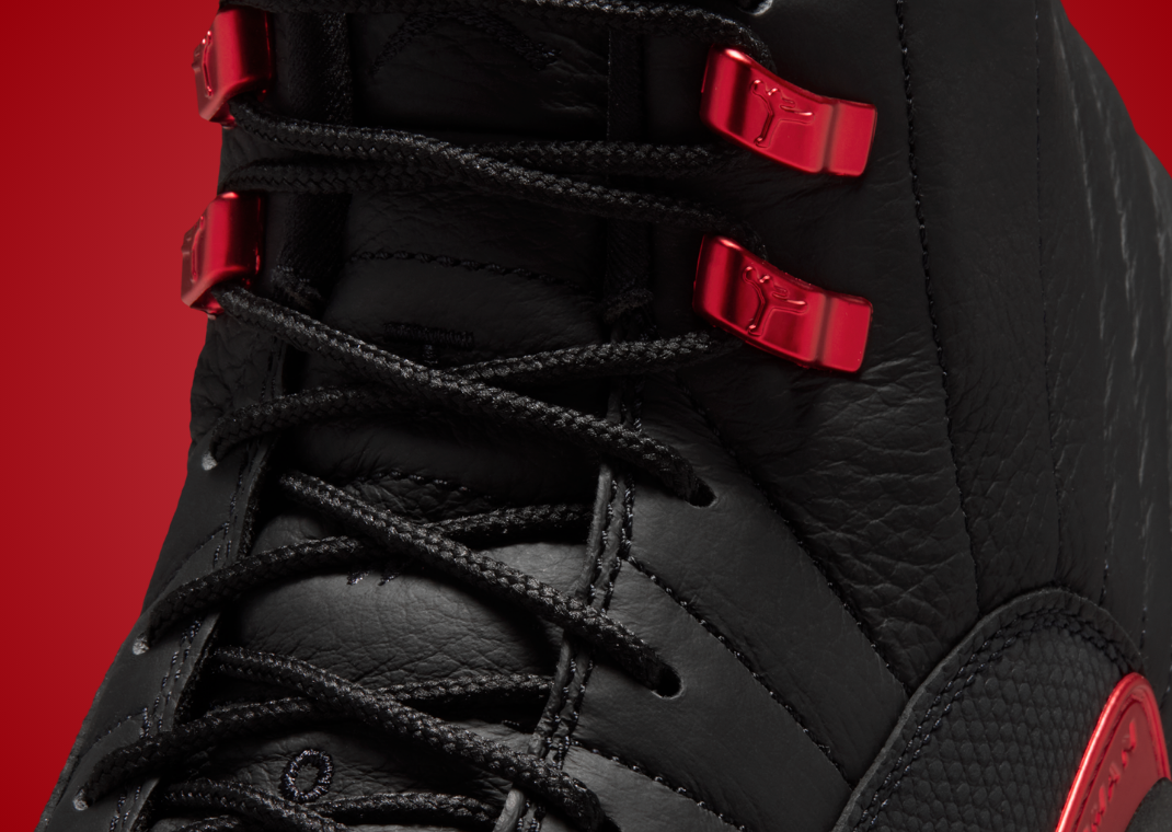 Air Jordan 12 Retro Bloodline eyelets