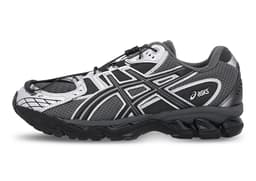 UNAFFECTED x Asics Gel-Nimbus 10.1 Silver Black Lateral