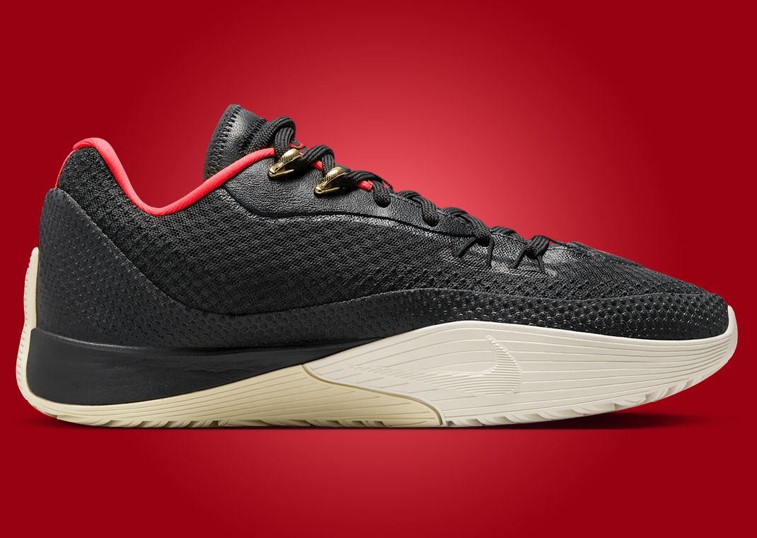 Nike S.T. Flare Solar Red Medial