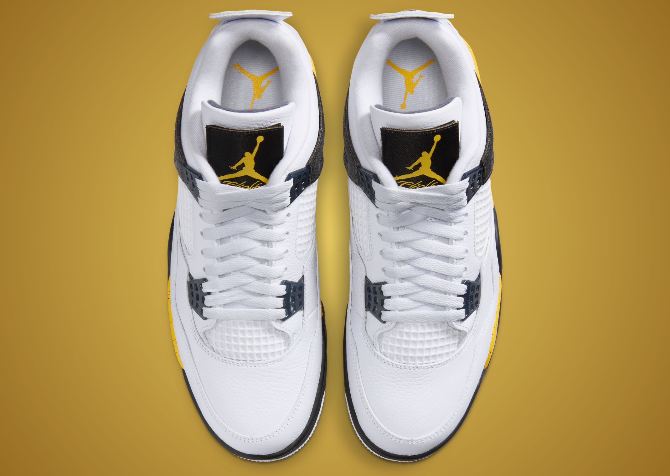 Air Jordan 4 Retro Tour Yellow - Top