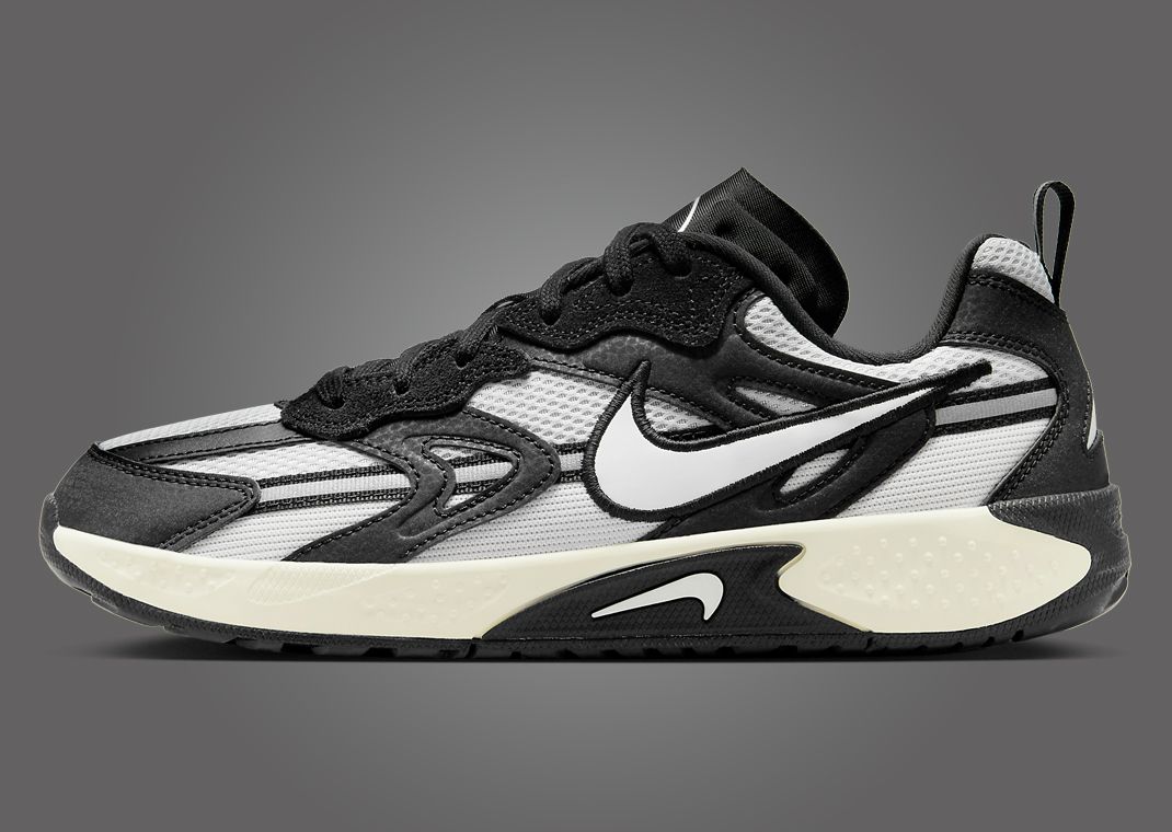 Nike Jam Black White Lateral