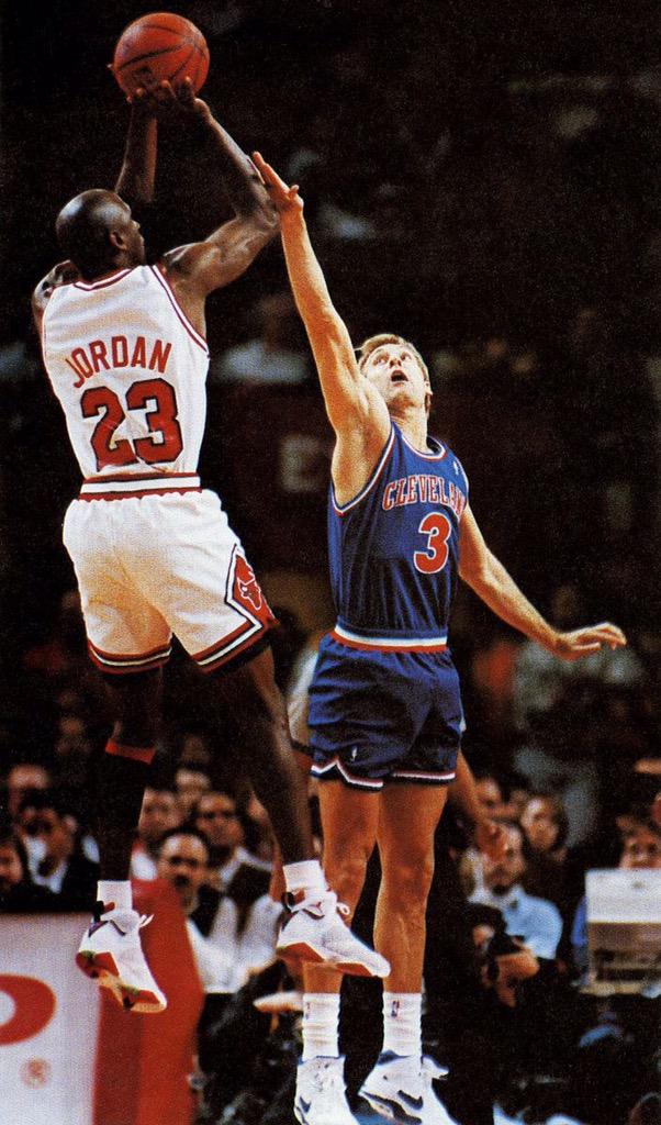 Michael Jordan Air Jordan 7 Hare in 1991-92