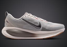 Nike Vomero 18 Now and Then - Medial