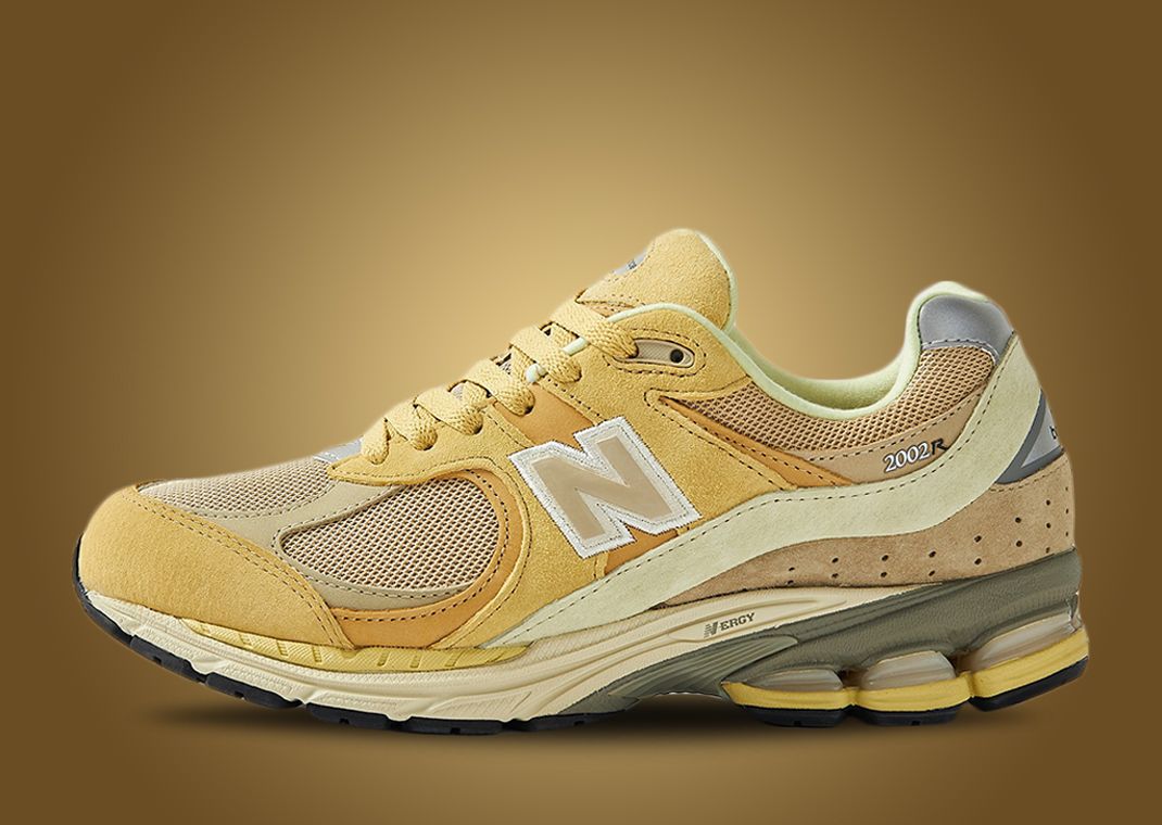 AURALEE Gets A Two Pack Of New Balance 2002R Colorways