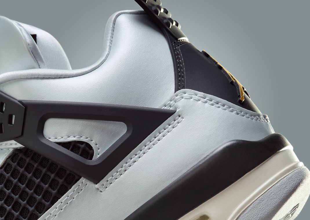 Air Jordan 4 Retro Platinum Gold (GS) Heel Detail
