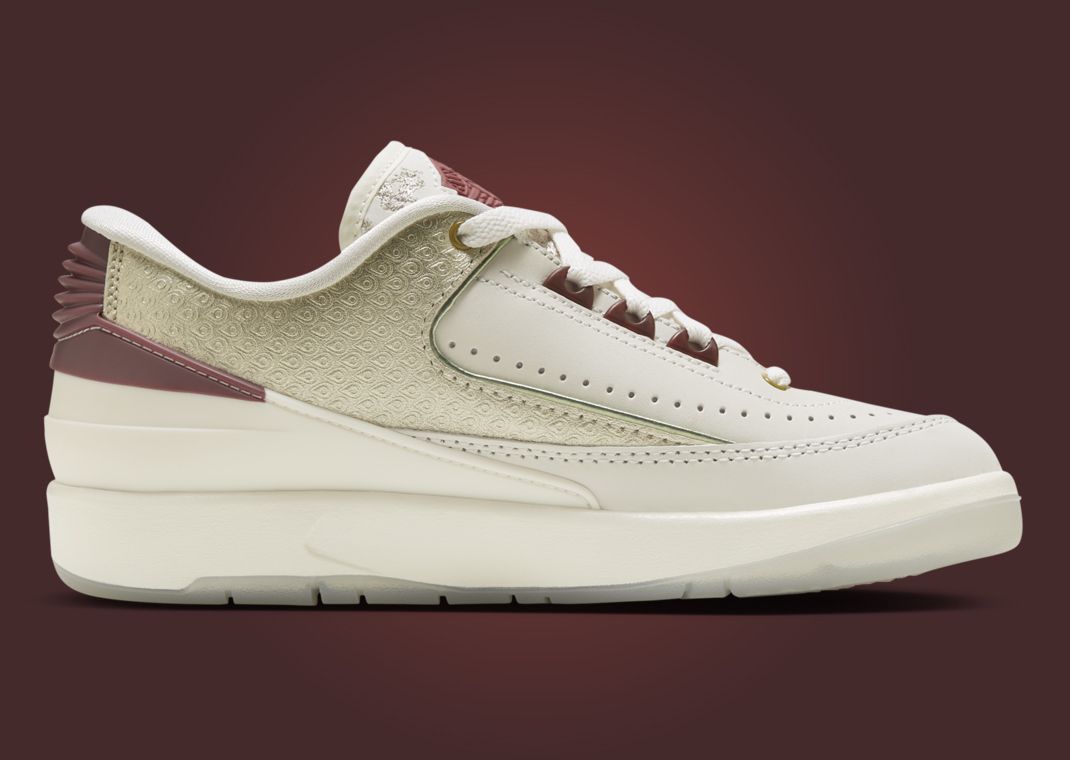 Air Jordan 2 Retro Low CNY (GS) Medial