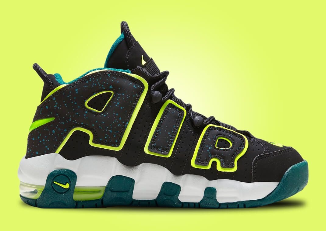 Nike air more uptempo yellow and black hotsell