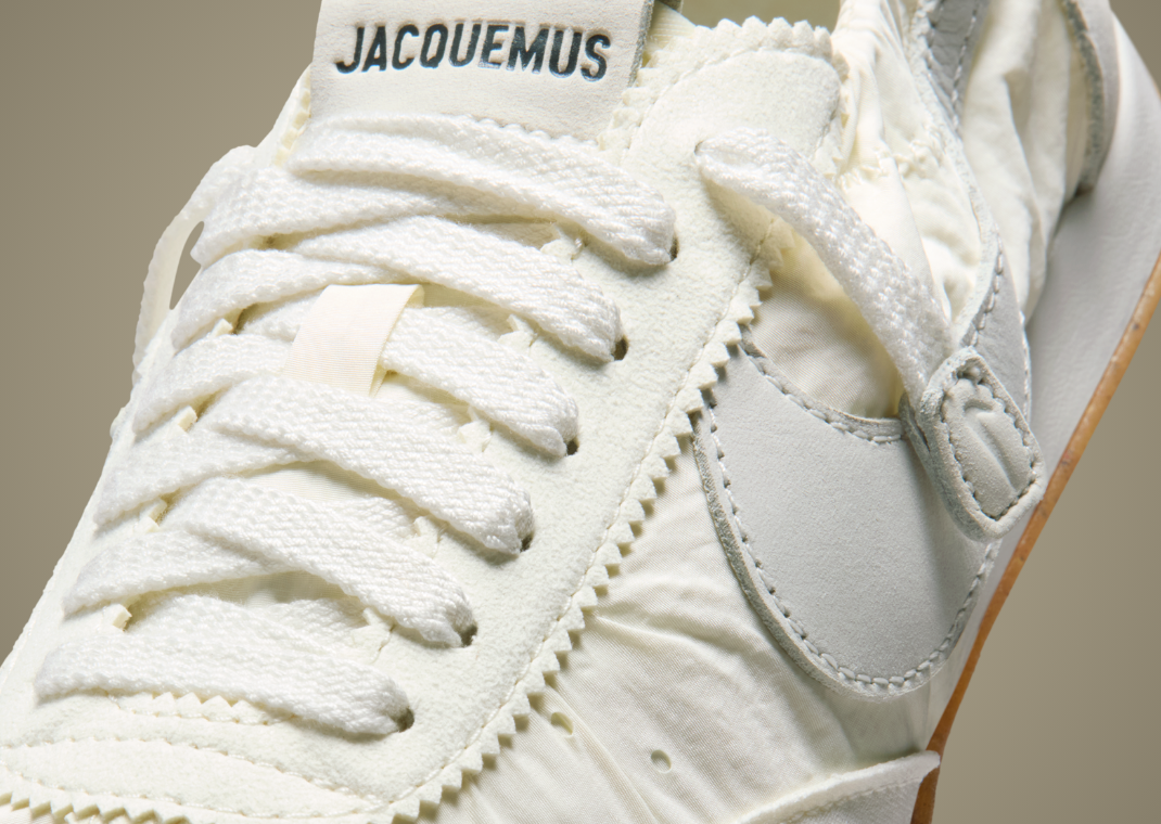 Jacquemus x Nike Moon Shoe SP Soft Pearl (W) - Detail