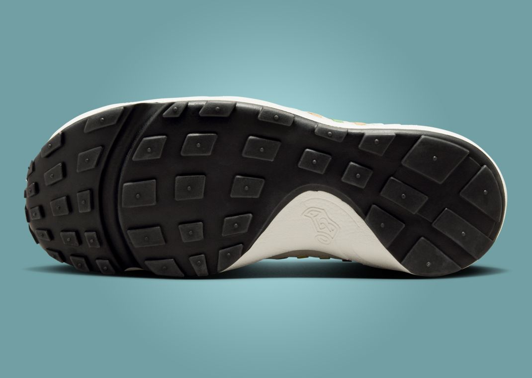 Nike Air Footscape Woven Rainbow Outsole