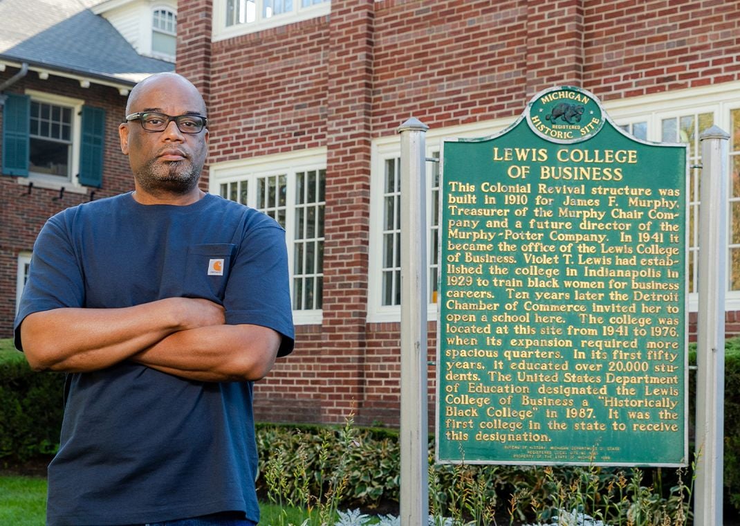 D'Wayne Edwards at Lewis College Of Business