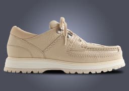 New York Yankees x Clarks 8th St by Ronnie Fieg Sunderland Light Sand - Lateral