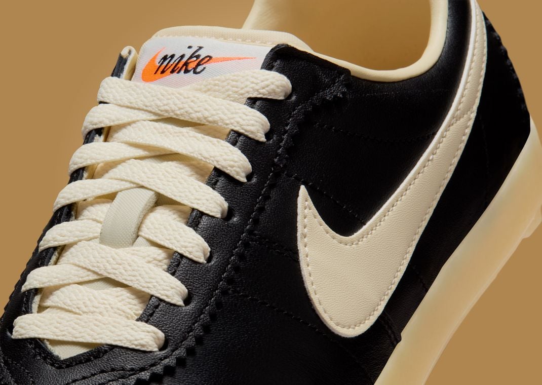 Nike Astrograbber Black Muslin Sail