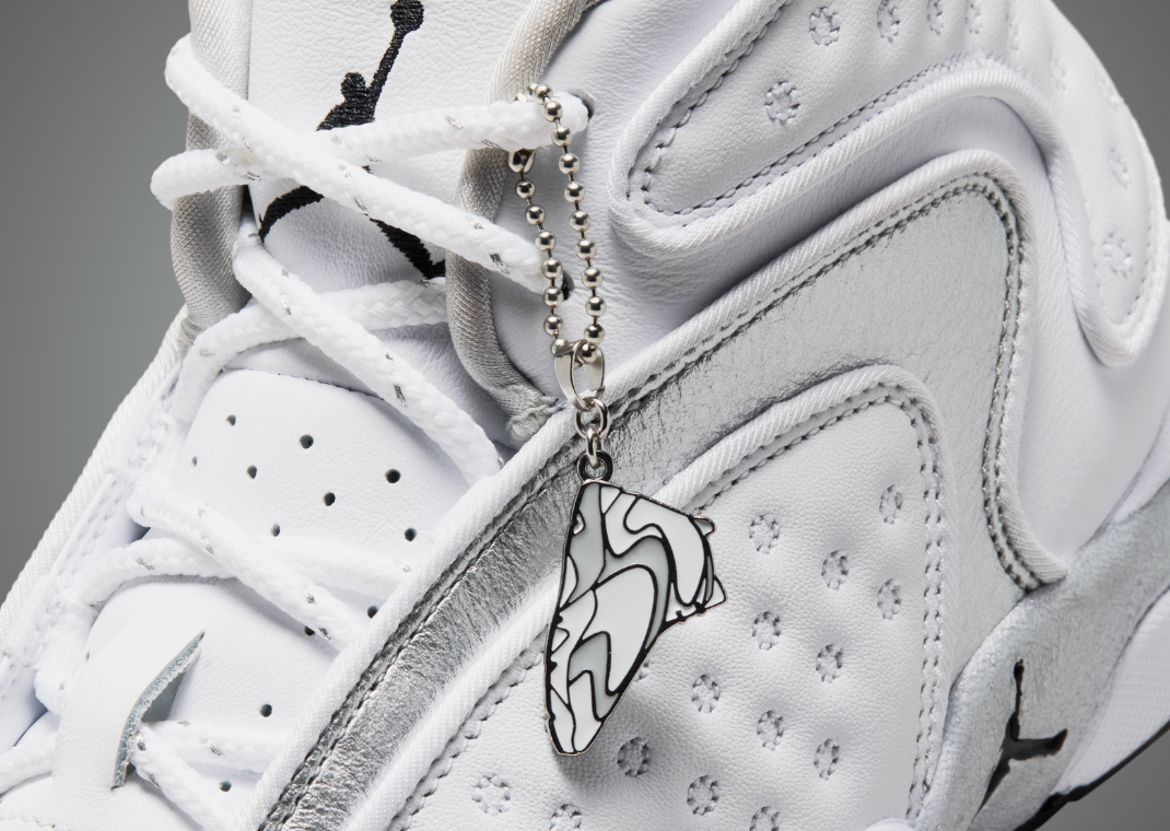 Air Jordan OG White Metallic Silver (W) keychain