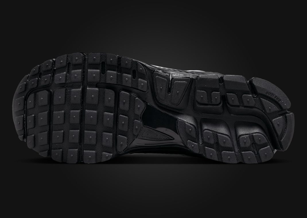 Nike Zoom Vomero 5 Black White Outsole