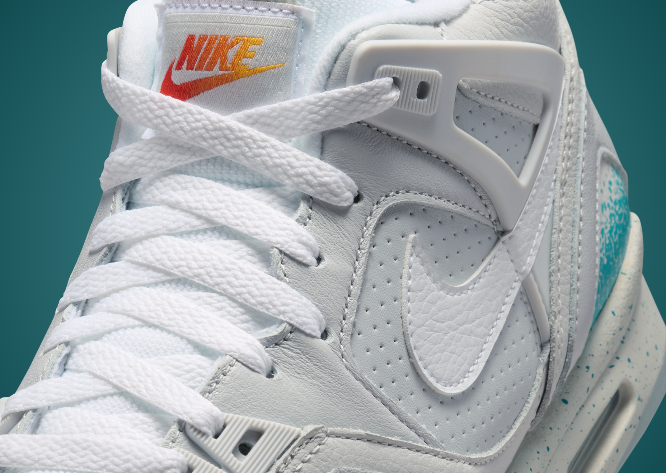 Nike Air Tech Challenge 2 Back to the US Open Detail