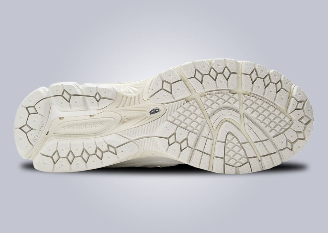 The New Balance 1906D Protection Pack Triple White Releases The New Balance 1906D Protection Pack Triple White Releases