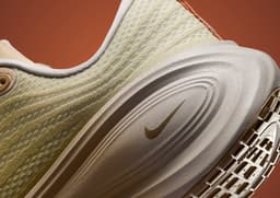 Nike Vomero Plus Cheat Day - Heel Detail