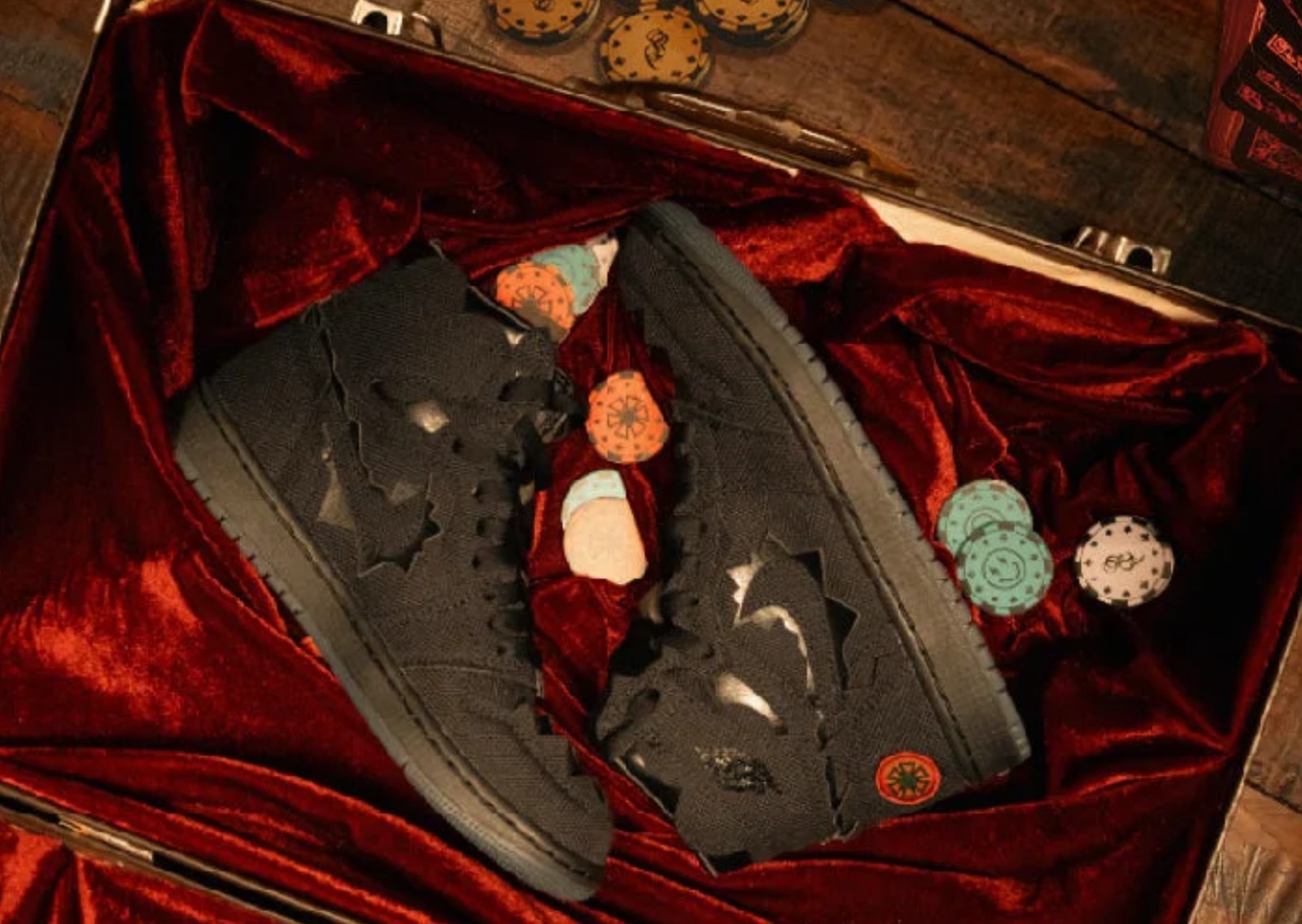 Air Jordan 1 Retro High OG Omerta Friends & Family