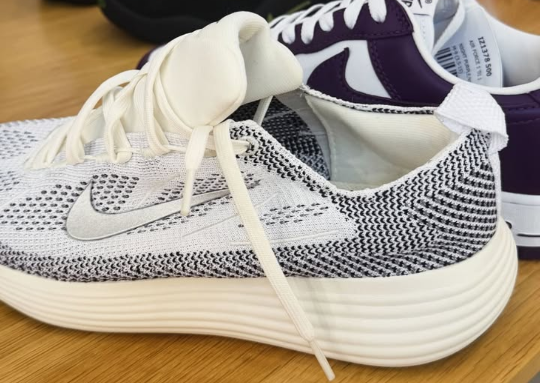 Nike Flyknit Runner 2027