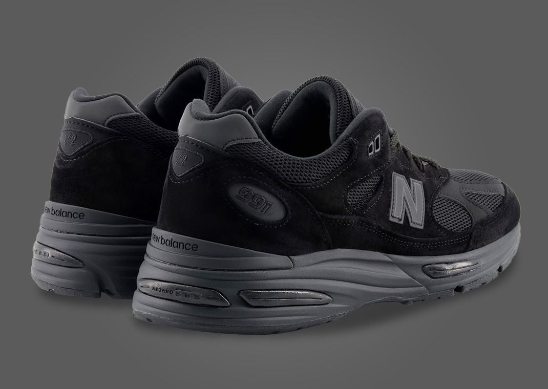 New Balance 991v2 Made in UK Triple Black