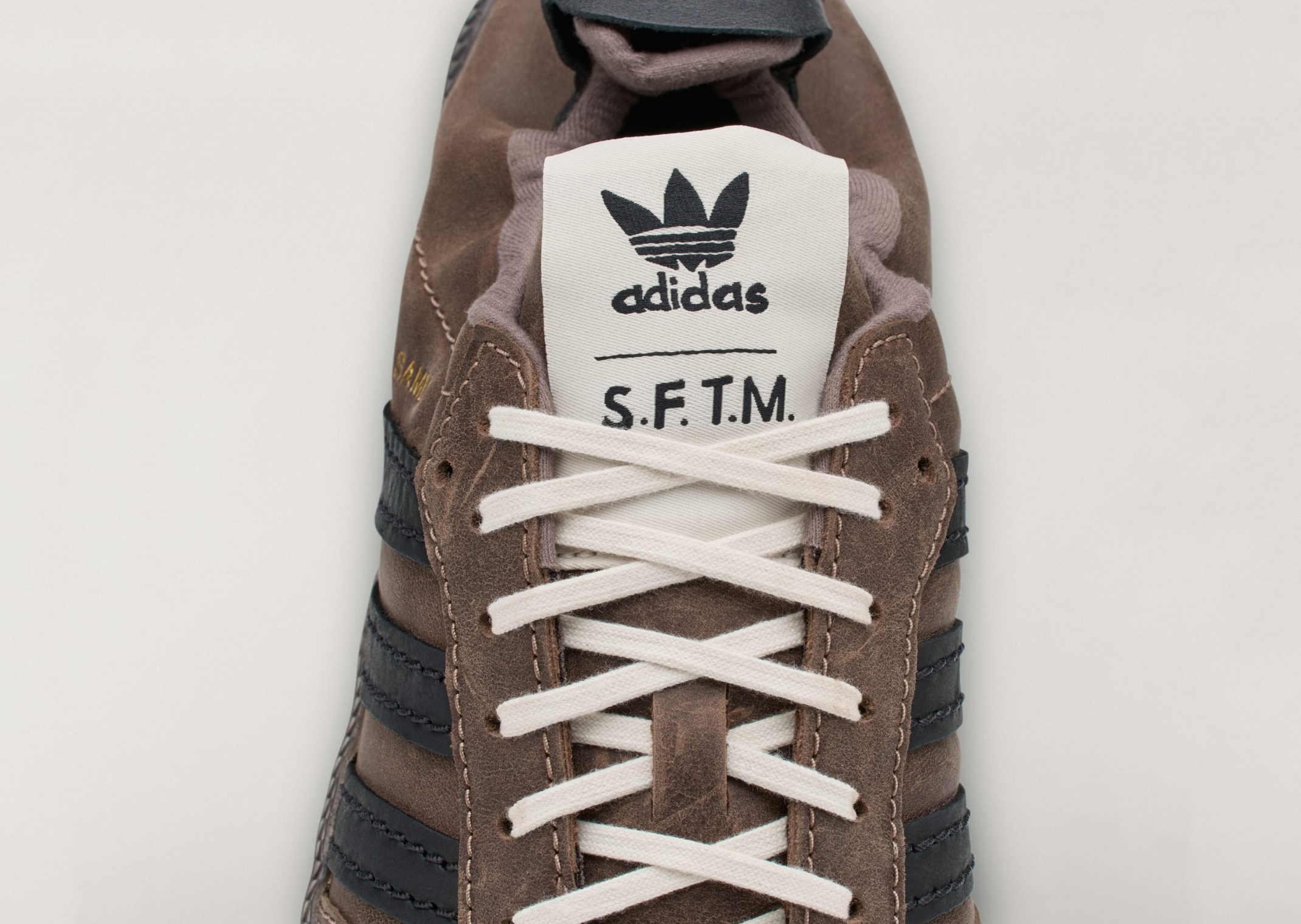 SFTM x adidas Samba Decon Brown - Detail