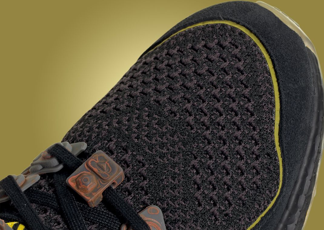 Fortnite x adidas Ultraboost 1.0 Victory Crown Core Black Toe