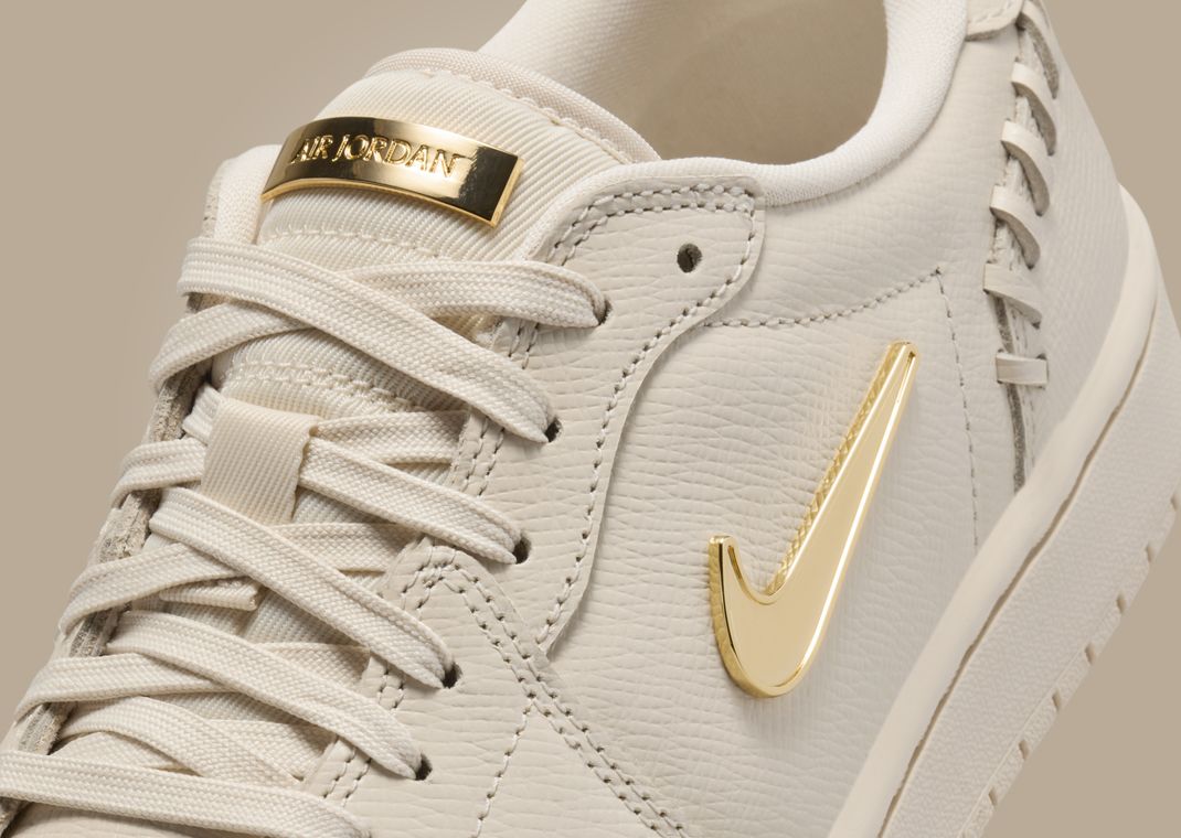 Air Jordan 1 MM Low Legend Light Brown (W) Midfoot Detail