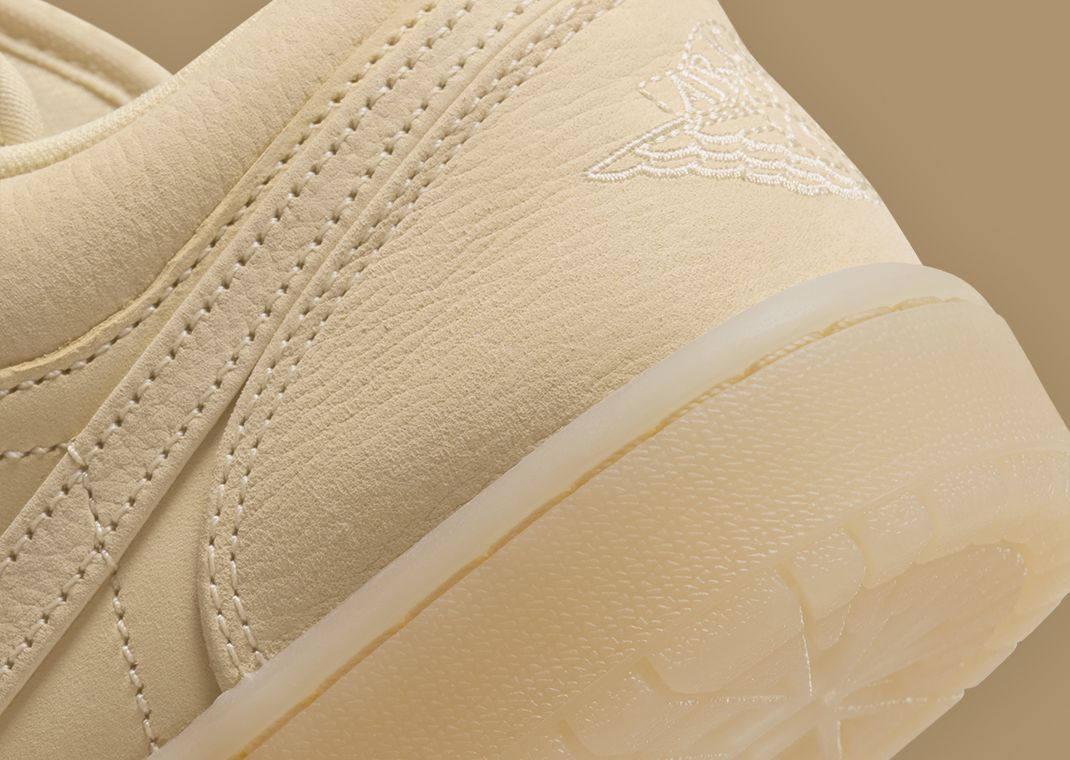 Air Jordan 1 Low Pale Vanilla (W) Heel Detail