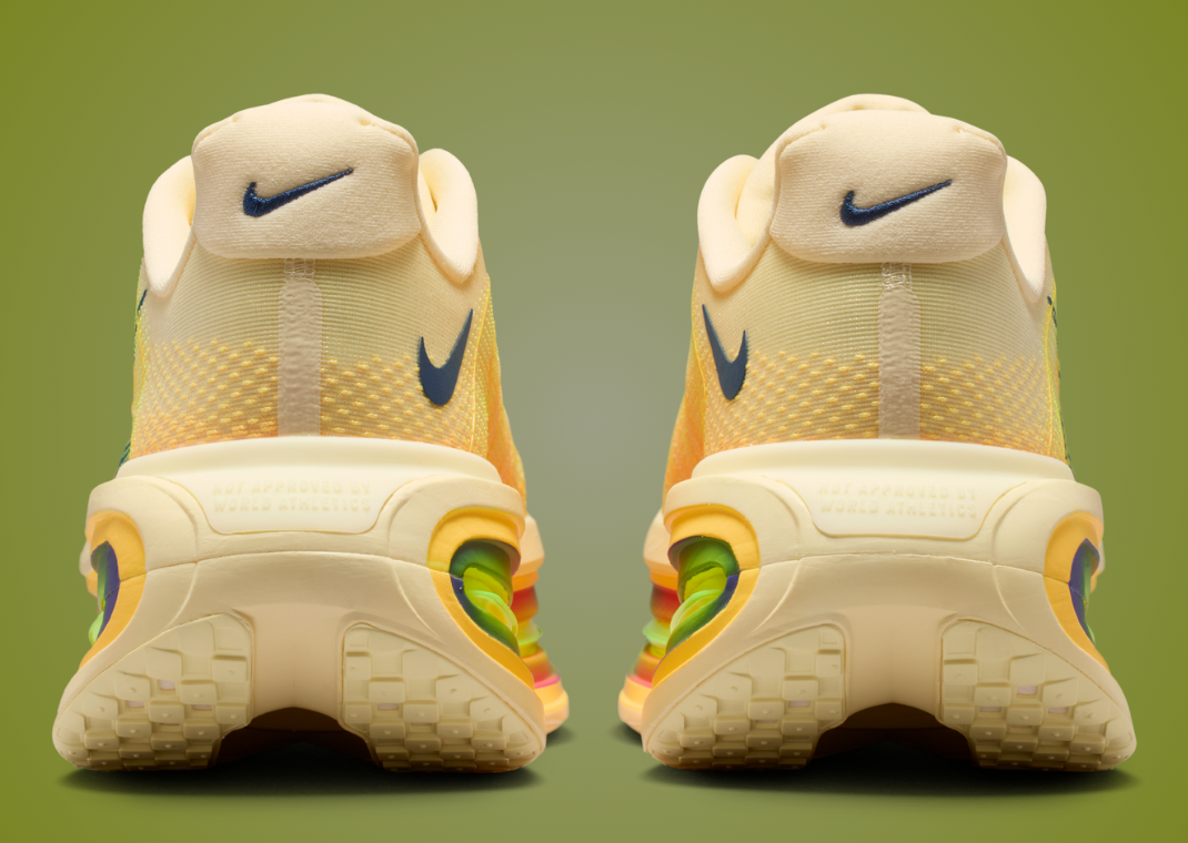 Nike Vomero Premium Race Day Recharge - Back