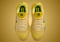 Nike Sabrina 3 Oregon Ducks - Top