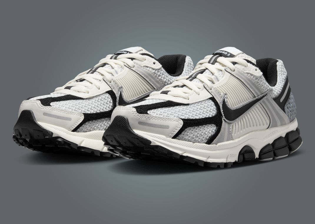 Nike Zoom Vomero 5 Photon Dust Phantom (W) Angle