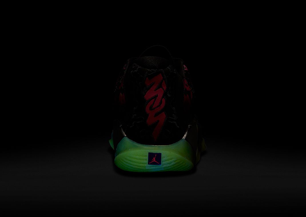 Jordan Zion 3 Lift Off Glow-In-The-Dark Heel