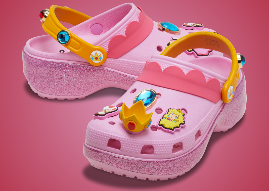 Nintendo x Crocs Classic Platform Clog Princess Peach (W) - Angle