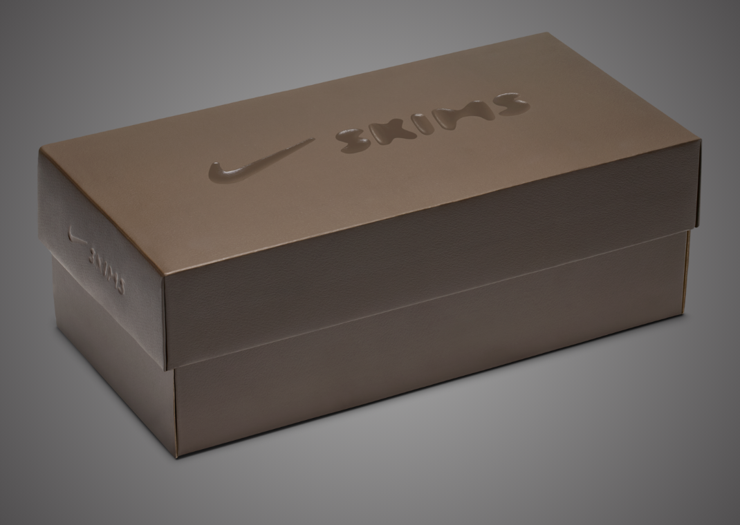 NikeSKIMS Rift Satin Black - Box