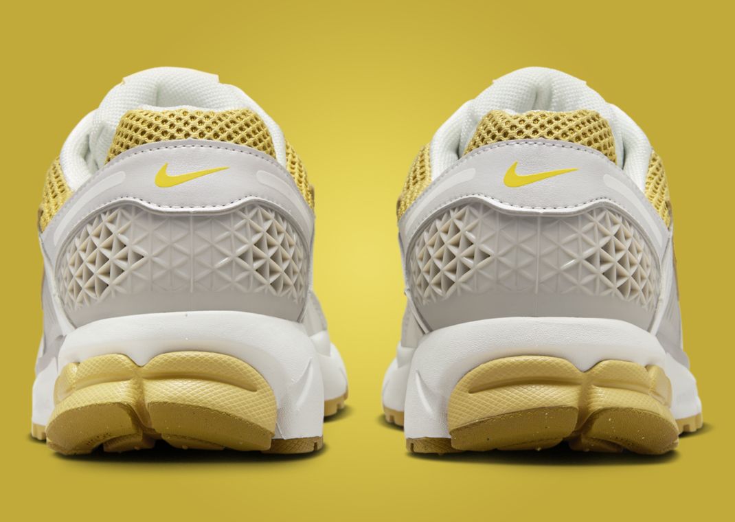 Nike Zoom Vomero 5 Bronzine Lightning (W) Heel