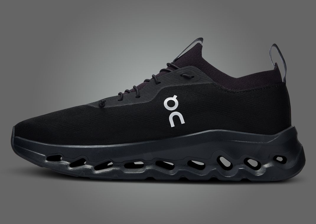 LOEWE x On Cloudtilt All Black Medial