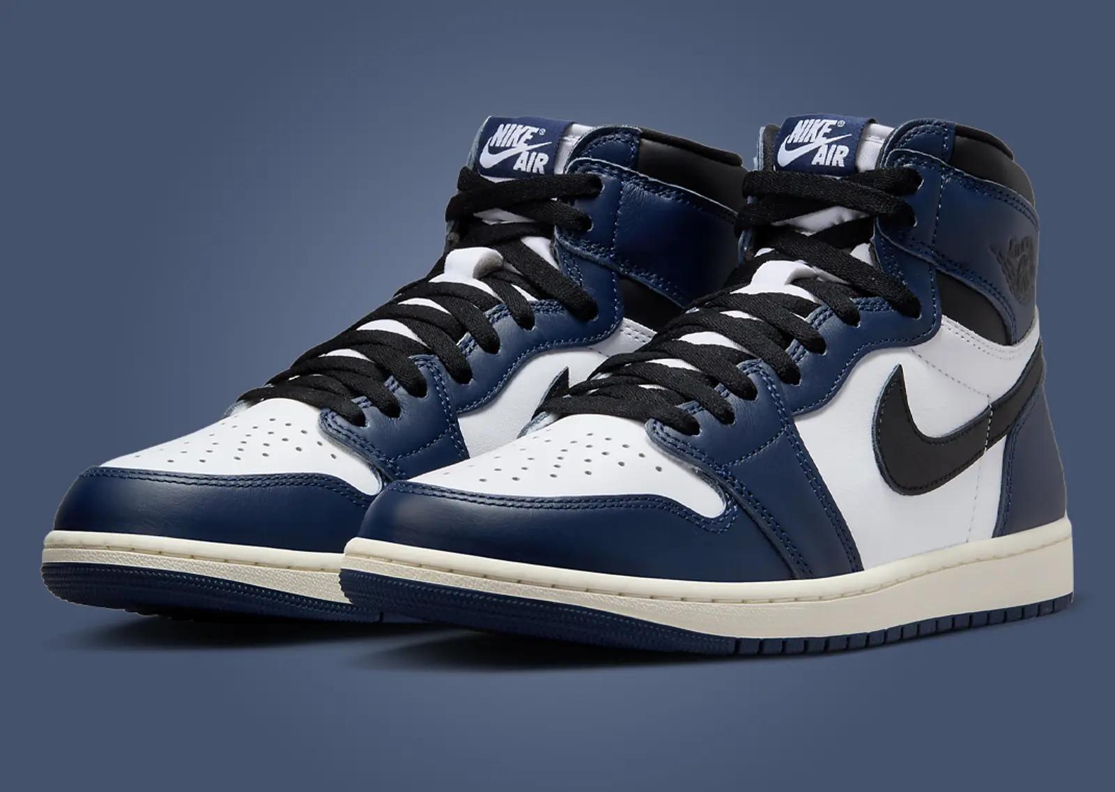 Air Jordan 1 Retro High OG Midnight Navy Angle