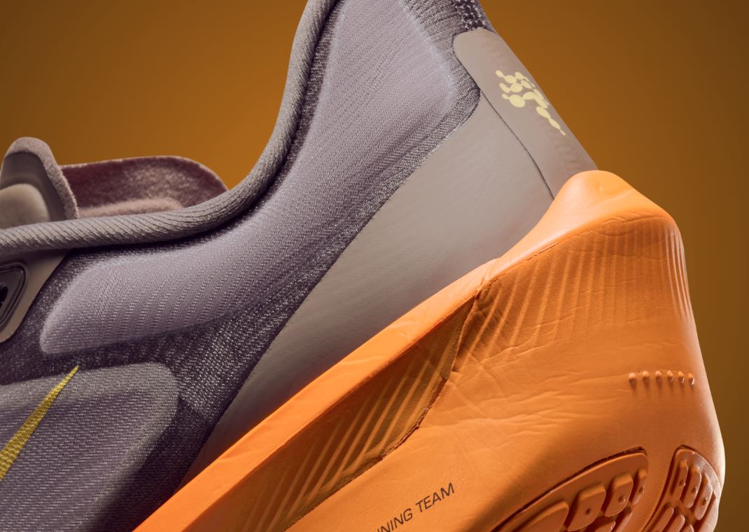 Nike Zoom Fly 6 Running Poets - Heel Detail