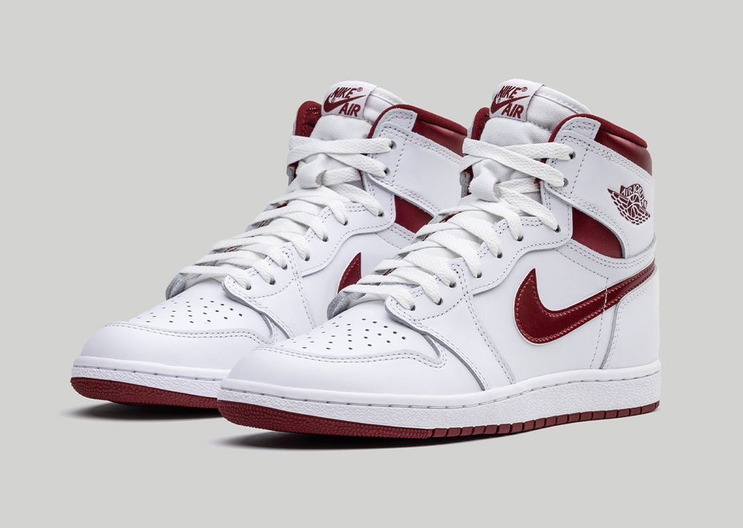 Air Jordan 1 High 85 Metallic Burgundy Angle