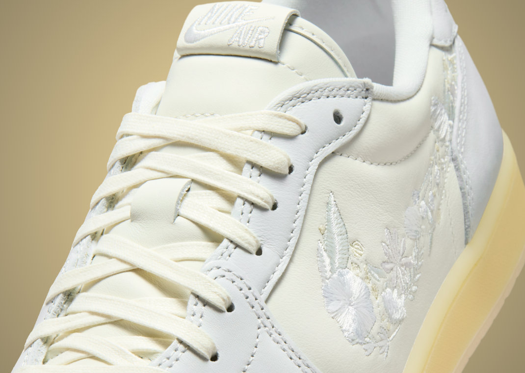 Air Jordan 1 Retro Low OG Floral Swoosh - Detail