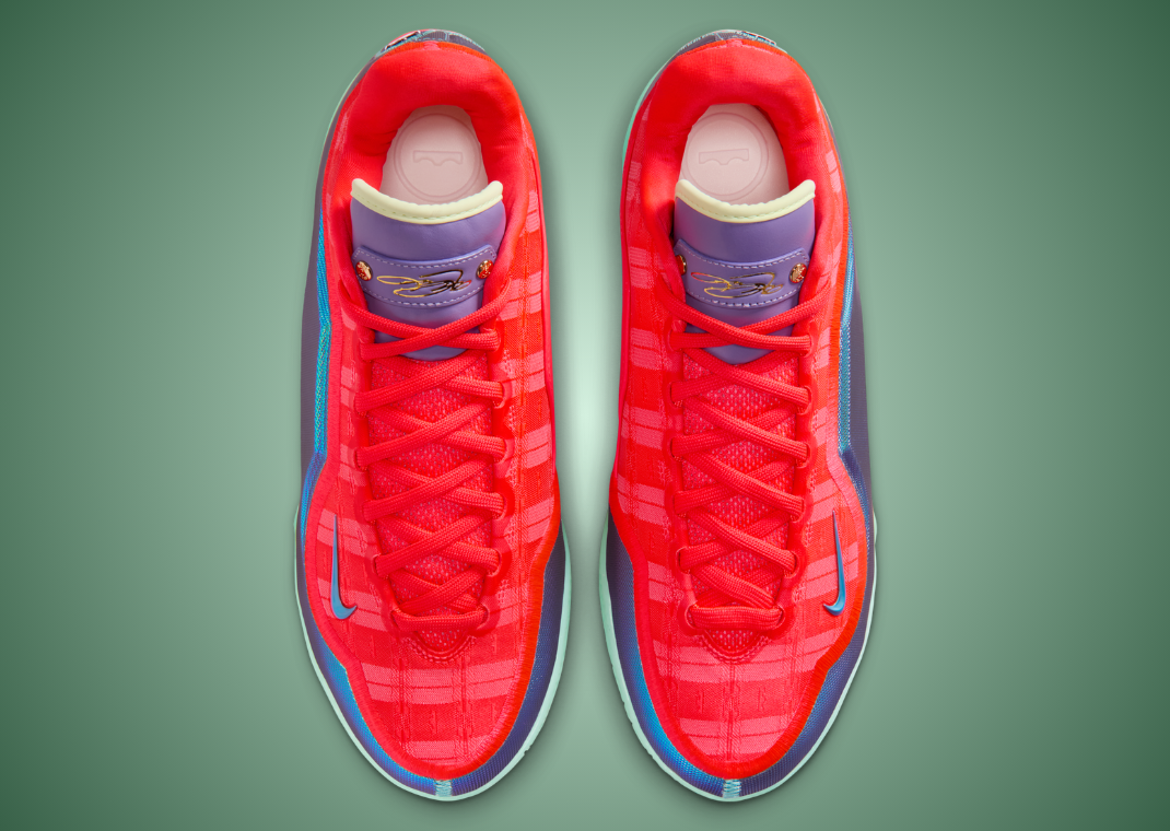 Nike LeBron 23 Christmas - Top