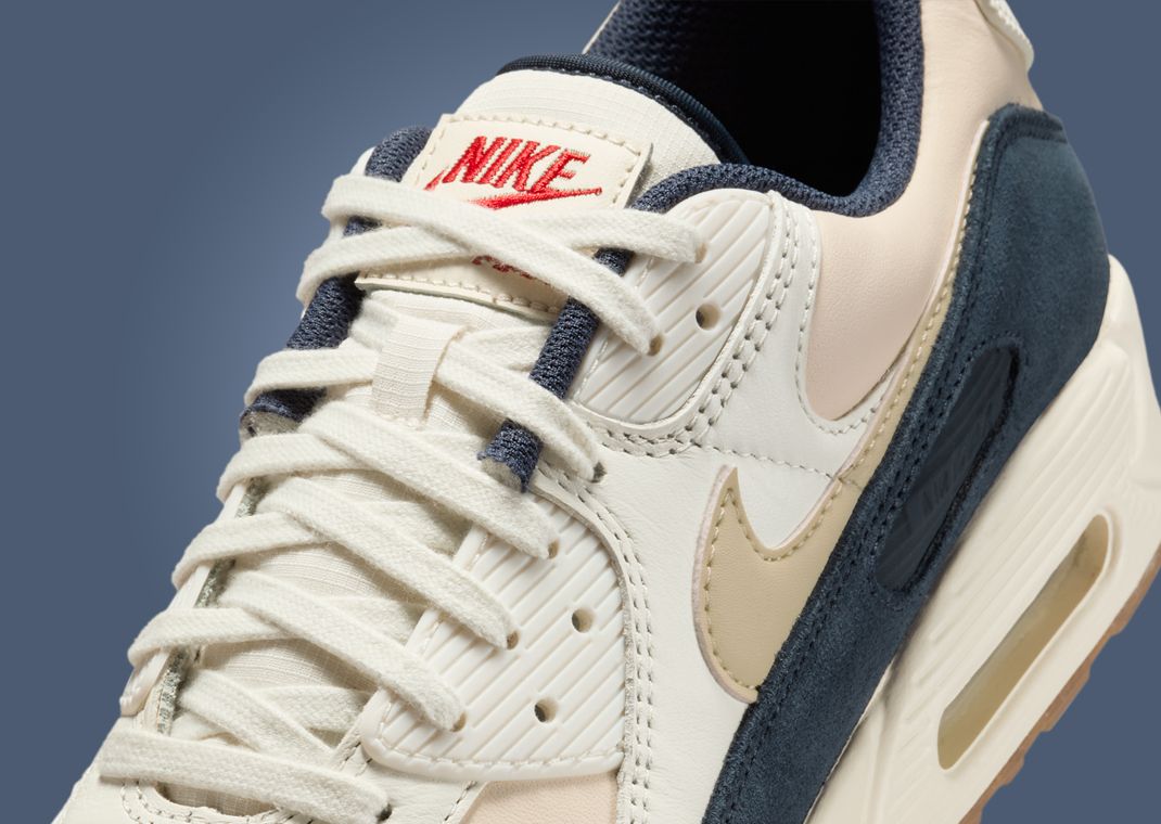 Nike Air Max 90 Independence Day Tongue Tag