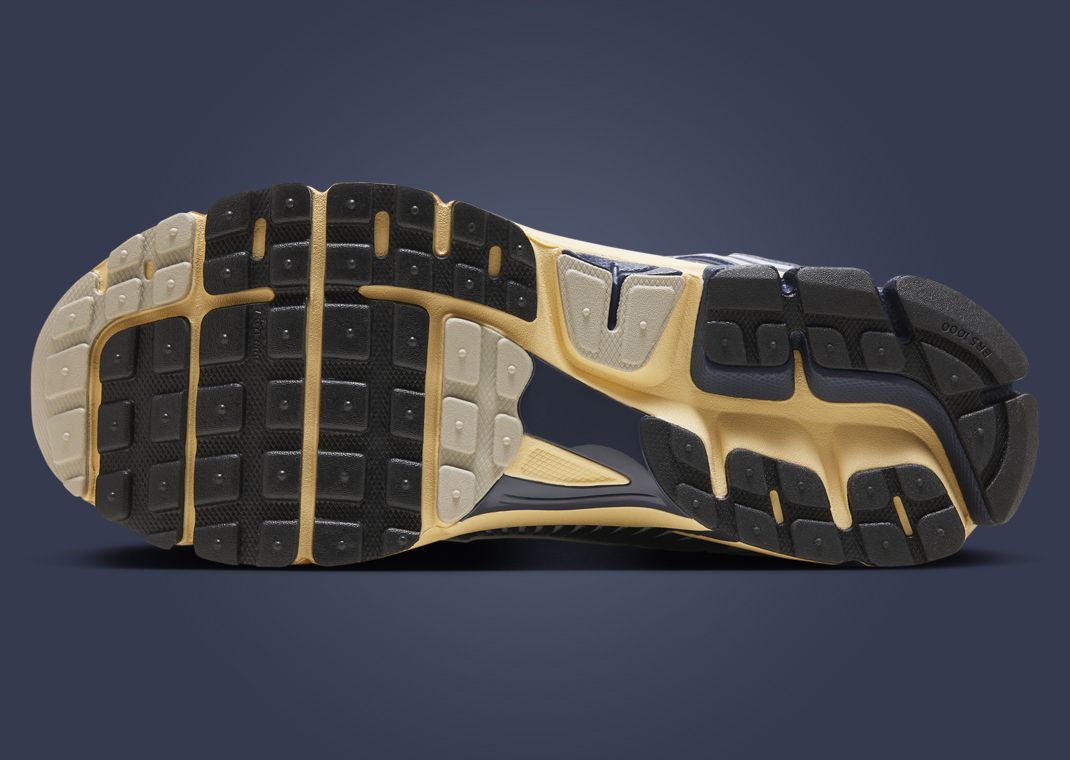 Nike Zoom Vomero 5 Thunder Blue Cream Outsole