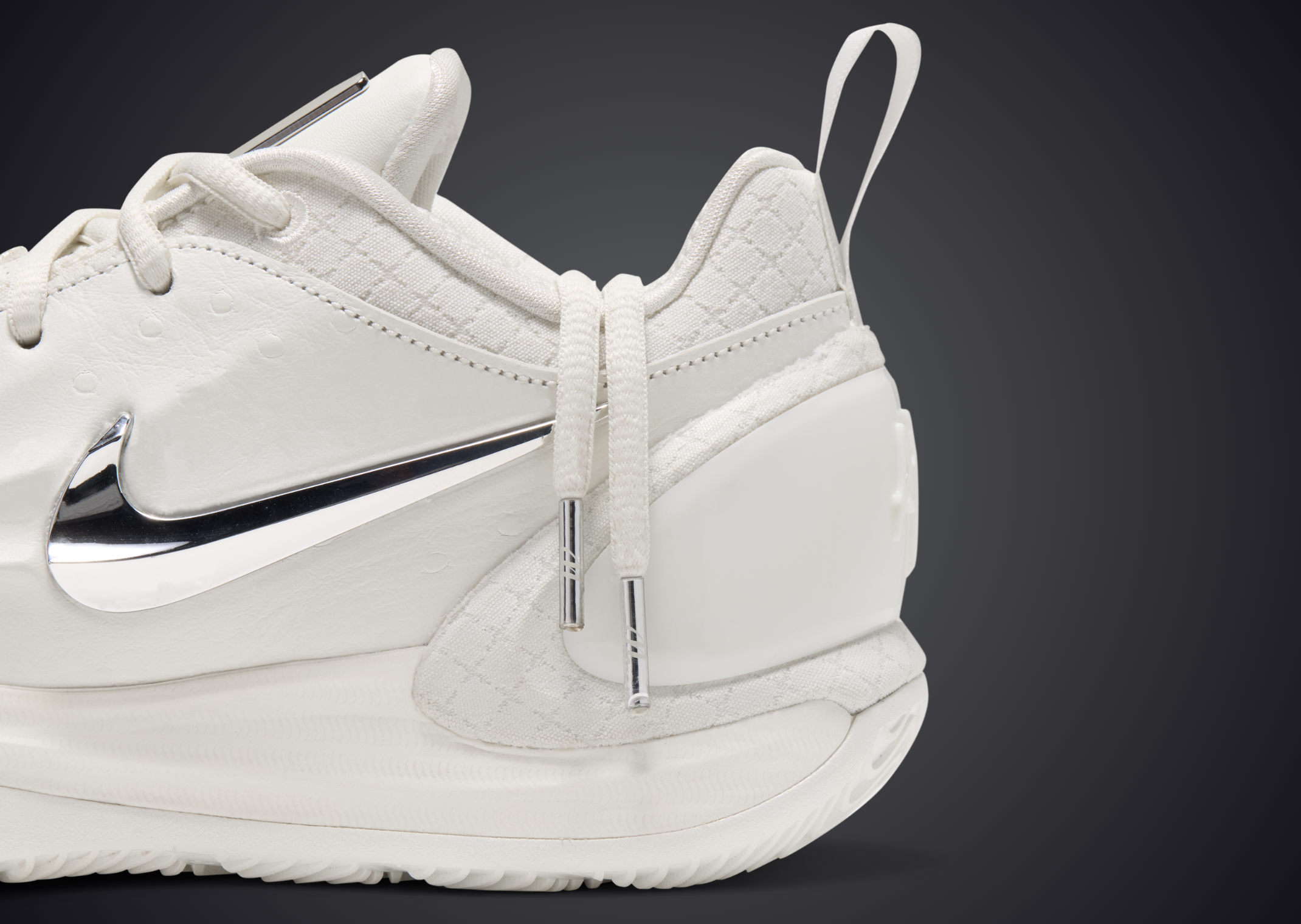 Nike Sabrina 4 LX White Label - Heel Detail