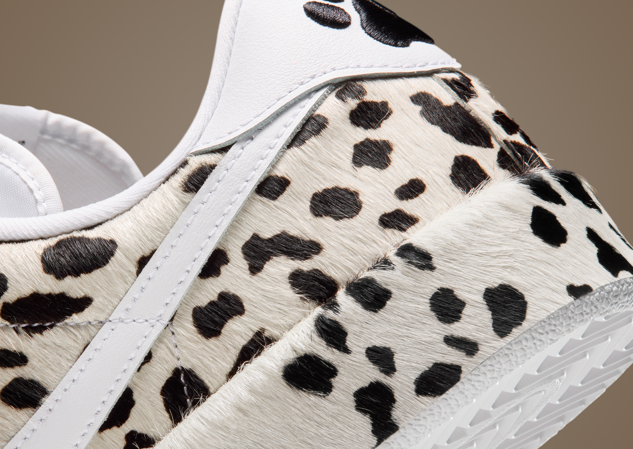 Nike Tennis Classic Chew Dog Pack