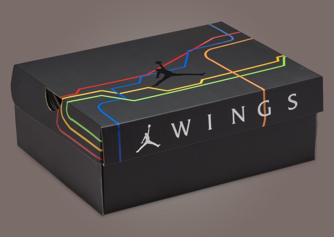 Air Jordan 1 Mid Wings NYC (GS) Packaging