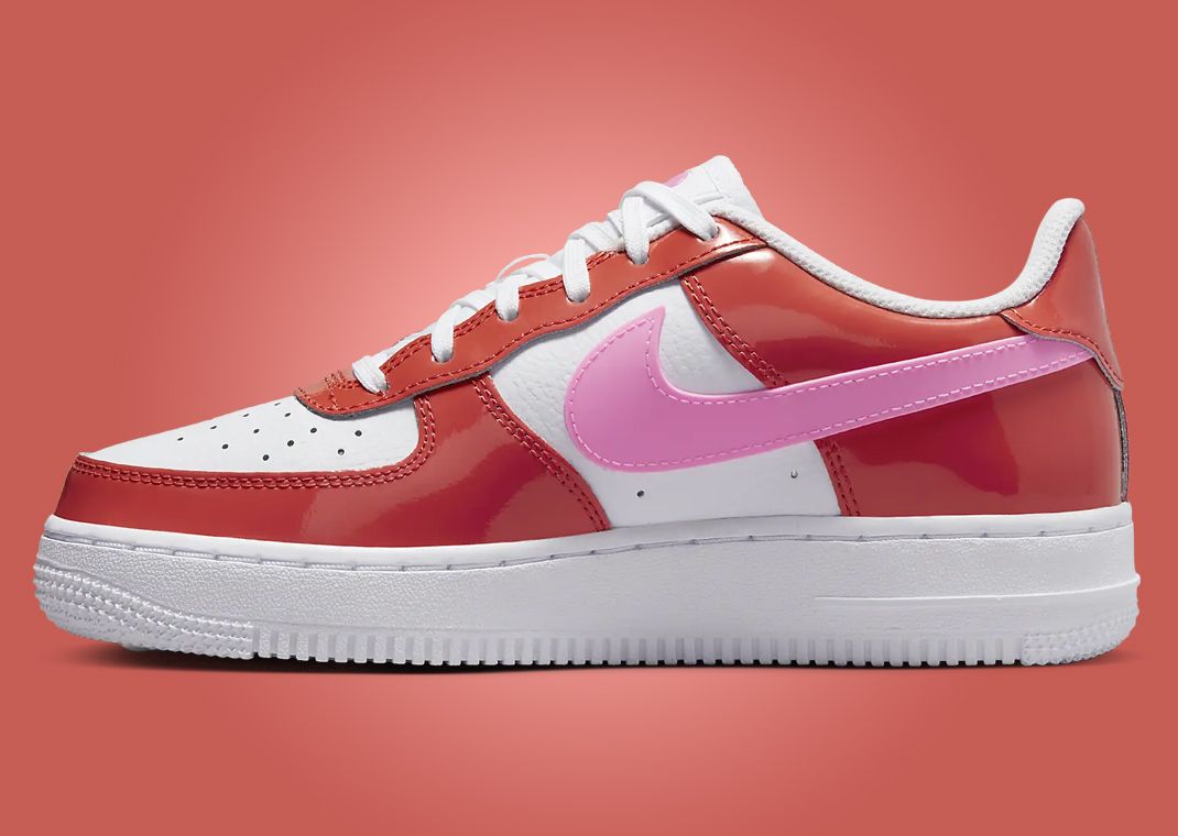 Nike Air Force 1 Low Valentine’s Day (GS) Medial