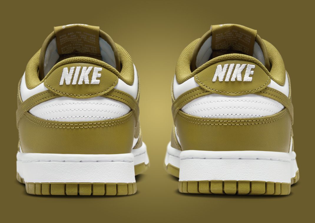 Nike Dunk Low Pacific Moss Heel
