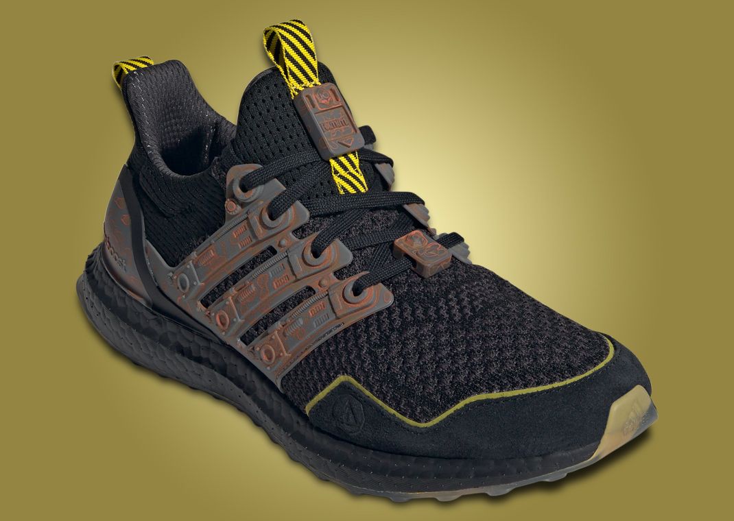 Fortnite x adidas Ultraboost 1.0 Battle Bus Core Black Angle