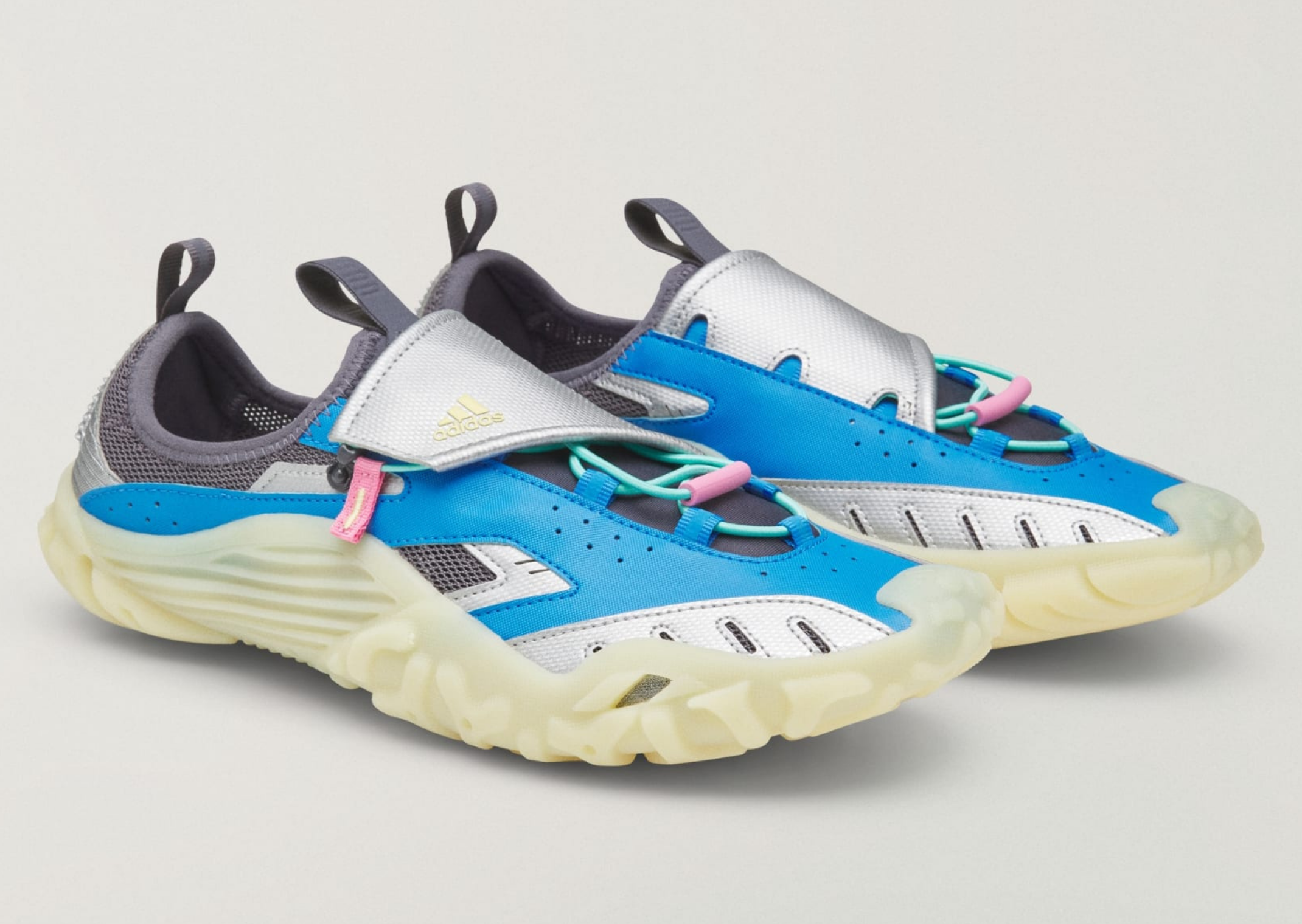 Pharrell Williams x adidas VIRGINIA Watermoc Blue - Angle